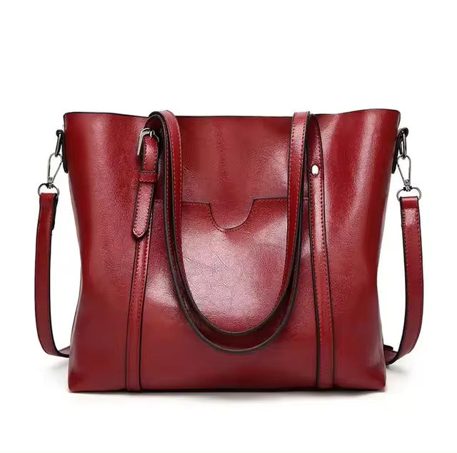 Clara - Elegant Shoulder Bag