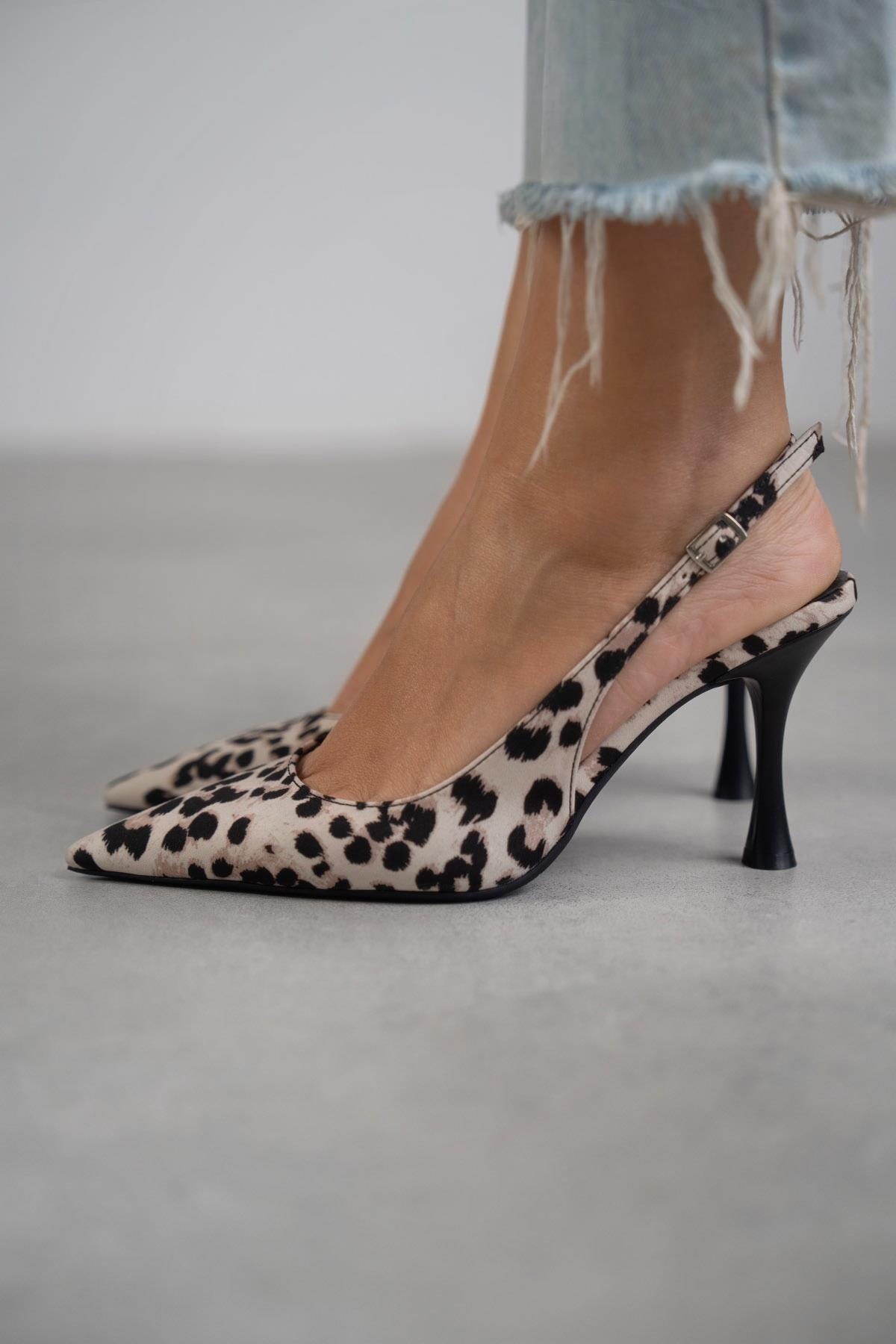 Emily – Suede Orthopedic Sandals