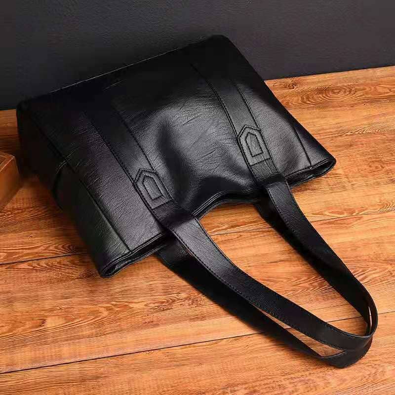 Authentic - Elegant Shoulder Bag